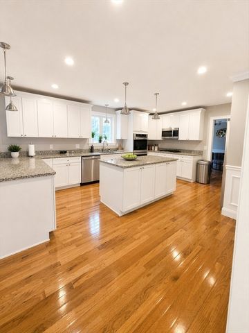 278 Putnam Hill Rd, Sutton, MA 01590