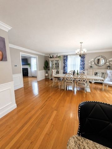 278 Putnam Hill Rd, Sutton, MA 01590