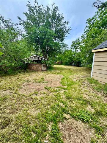 809 PARADISE STREET, Vernon, TX 76384