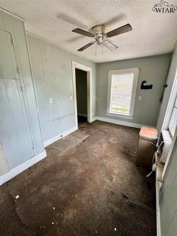 809 PARADISE STREET, Vernon, TX 76384