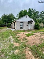 809 PARADISE STREET, Vernon, TX 76384