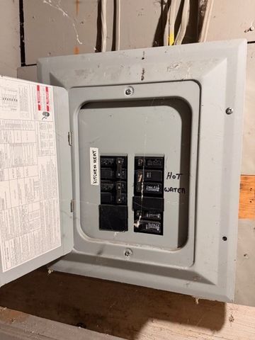 108-R Pratt St, Fitchburg, MA 01420