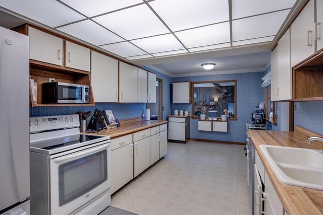 3459 Bee Lane, Beloit, WI 53511