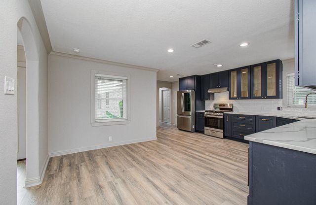 1801 Benbow Way, Houston, TX 77080