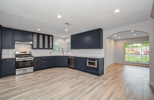 1801 Benbow Way, Houston, TX 77080