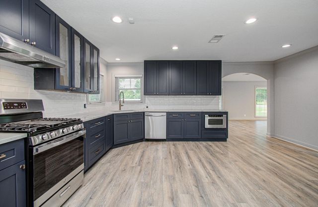 1801 Benbow Way, Houston, TX 77080
