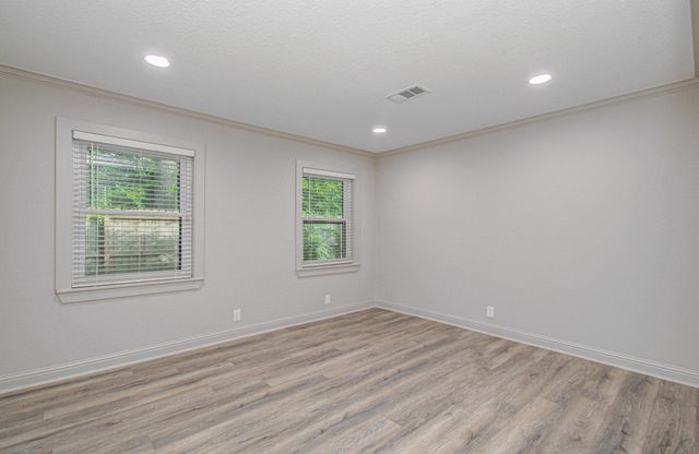 1801 Benbow Way, Houston, TX 77080