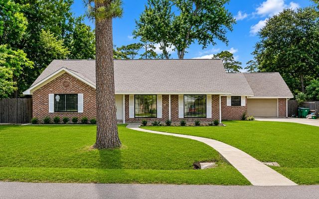 1801 Benbow Way, Houston, TX 77080