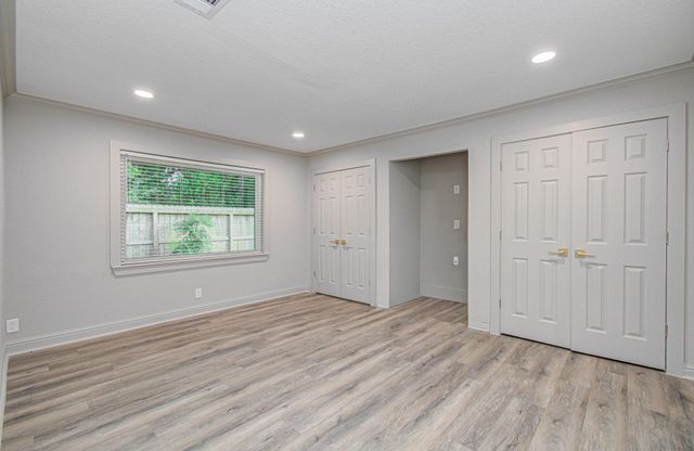1801 Benbow Way, Houston, TX 77080