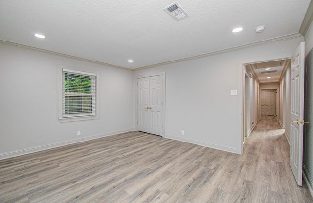 1801 Benbow Way, Houston, TX 77080
