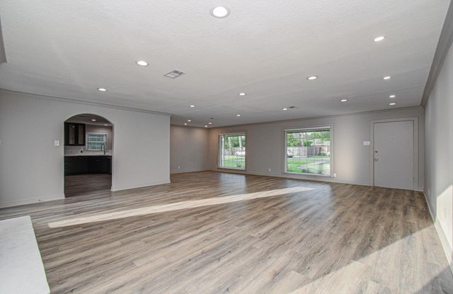 1801 Benbow Way, Houston, TX 77080