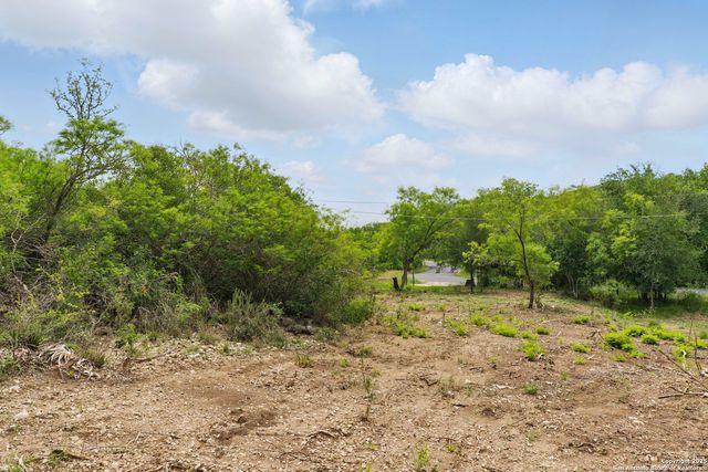 18525 County Road 5722, Castroville, TX 78009