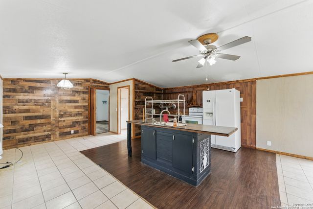 18525 County Road 5722, Castroville, TX 78009