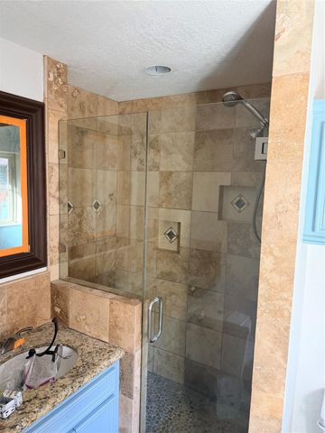 1906 Shadow Bend Drive, Houston, TX 77043