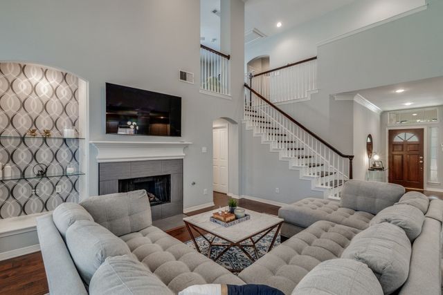 7915 Enclave Way, Dallas, TX 75218