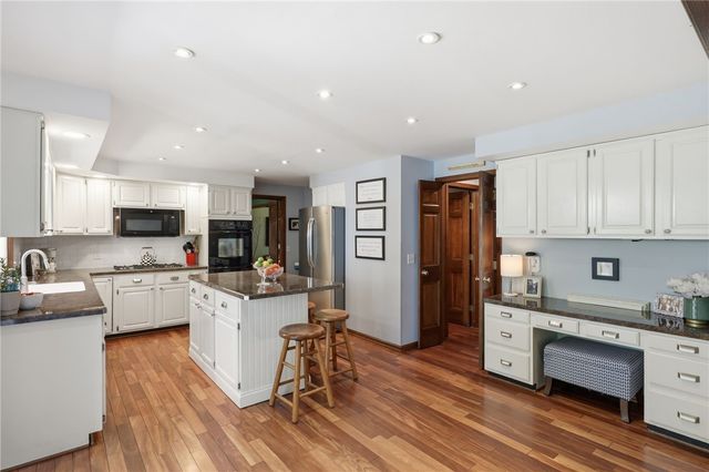 3 Fenimore Drive, Pittsford, NY 14534