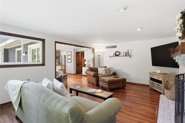 3 Fenimore Drive, Pittsford, NY 14534