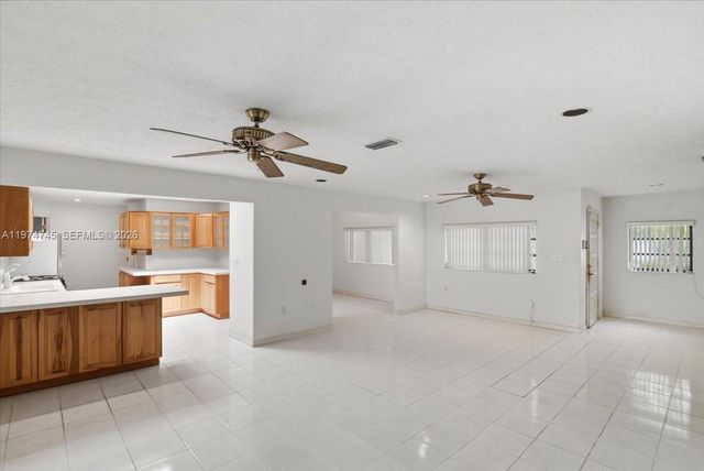 28220 SW 161st Ave, Homestead, FL 33033