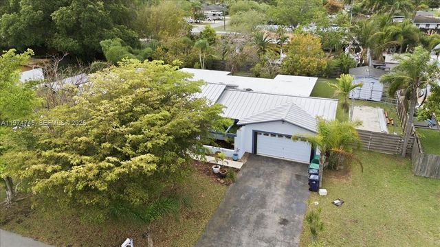 28220 SW 161st Ave, Homestead, FL 33033