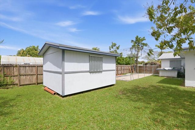 28220 SW 161st Ave, Homestead, FL 33033