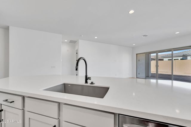 2374 E RIHL Road, San Tan Valley, AZ 85140