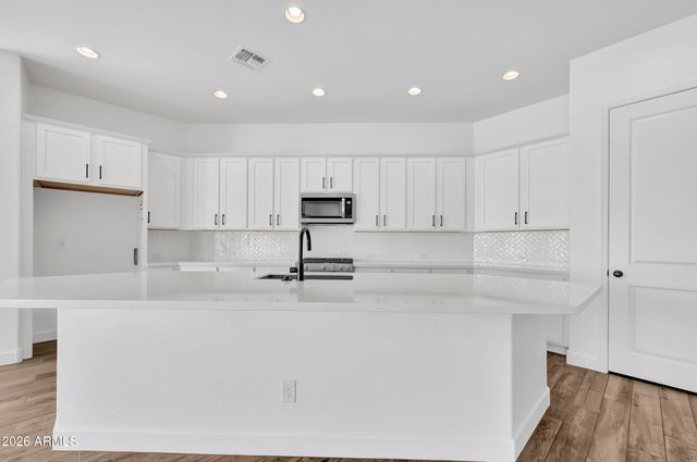 2374 E RIHL Road, San Tan Valley, AZ 85140