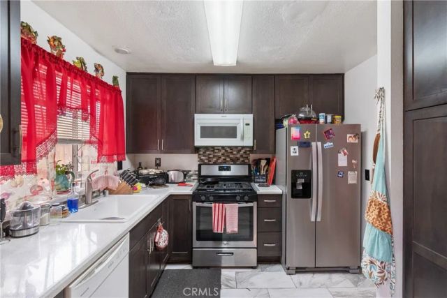 2641 Peaceful Way, Lancaster, CA 93535