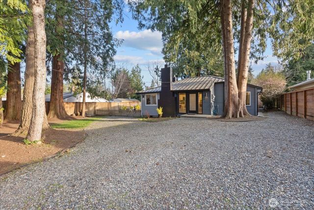 3809 NE 105th Street, Seattle, WA 98125