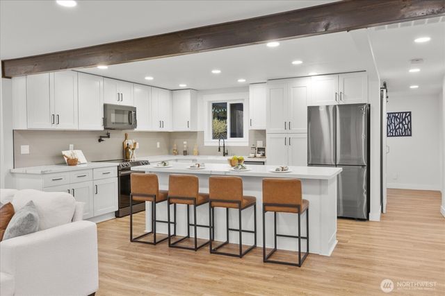 3809 NE 105th Street, Seattle, WA 98125