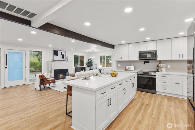 3809 NE 105th Street, Seattle, WA 98125