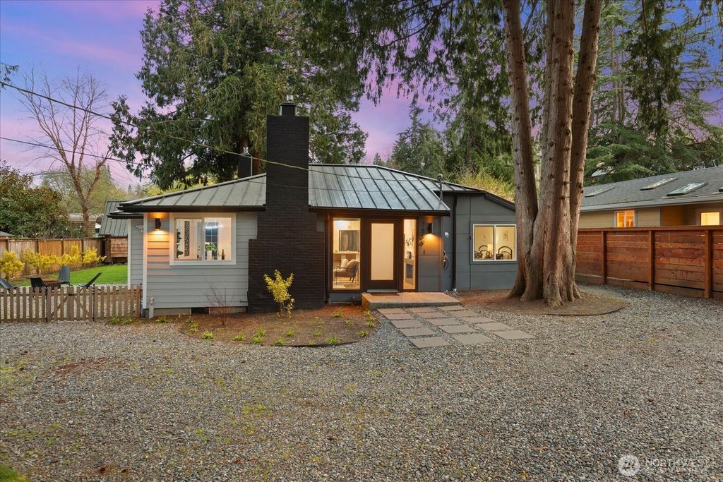 3809 NE 105th Street, Seattle, WA 98125