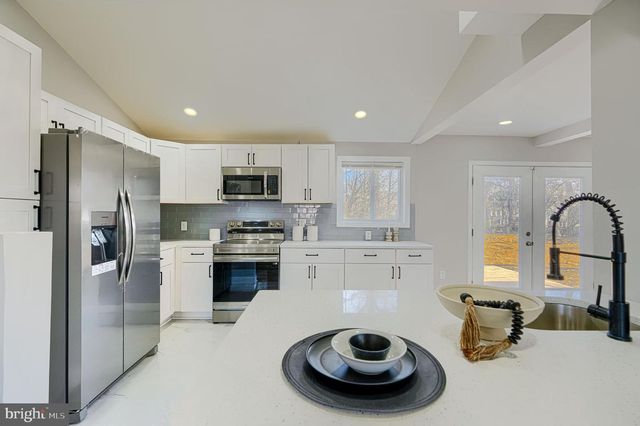 7921 ROLLING VIEW AVE, Nottingham, MD 21236