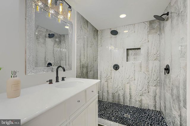 7921 ROLLING VIEW AVE, Nottingham, MD 21236