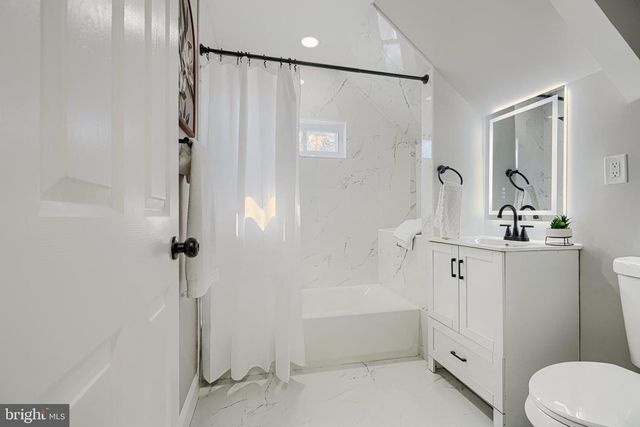 7921 ROLLING VIEW AVE, Nottingham, MD 21236