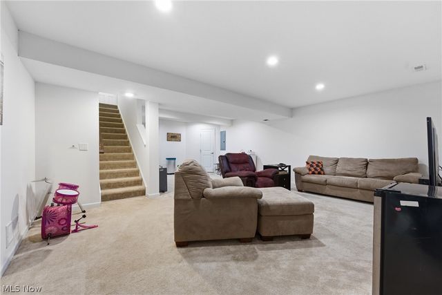 7119 Gauntlet Street SW, Massillon, OH 44646