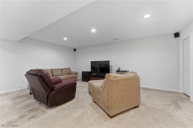 7119 Gauntlet Street SW, Massillon, OH 44646