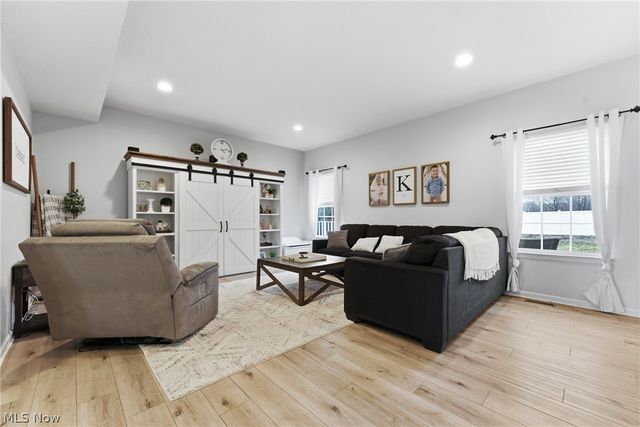 7119 Gauntlet Street SW, Massillon, OH 44646