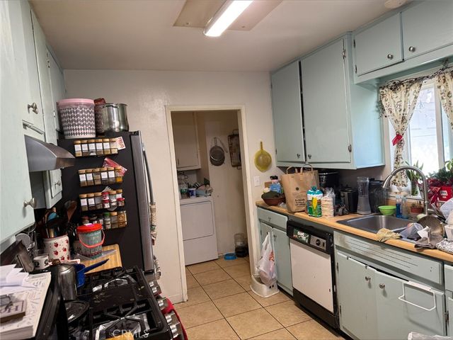 940 Marlyce, Hemet, CA 92543