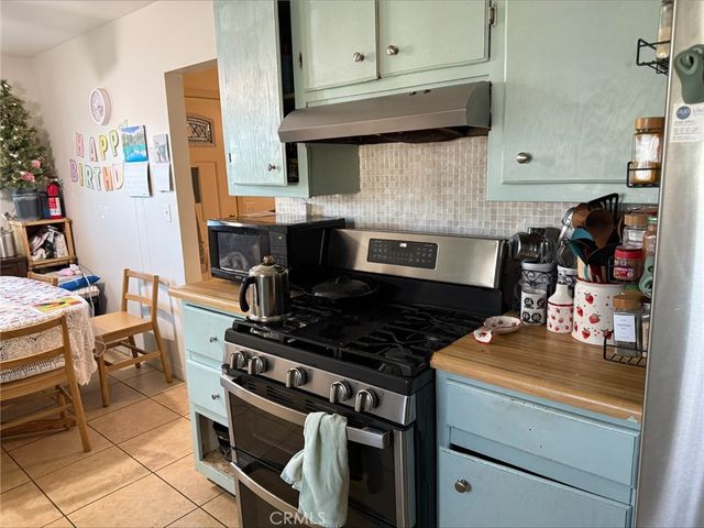 940 Marlyce, Hemet, CA 92543