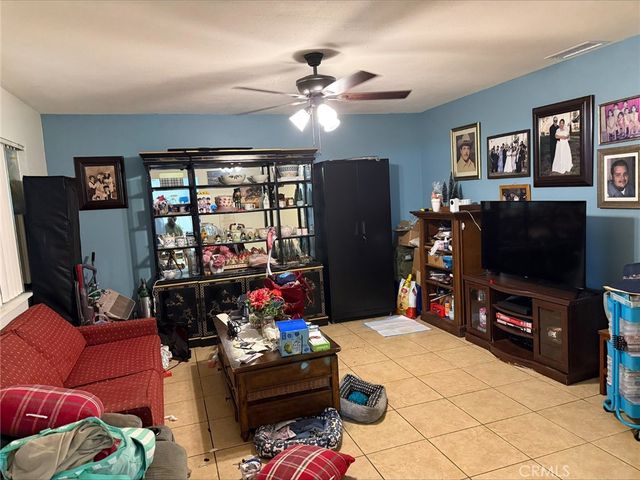 940 Marlyce, Hemet, CA 92543