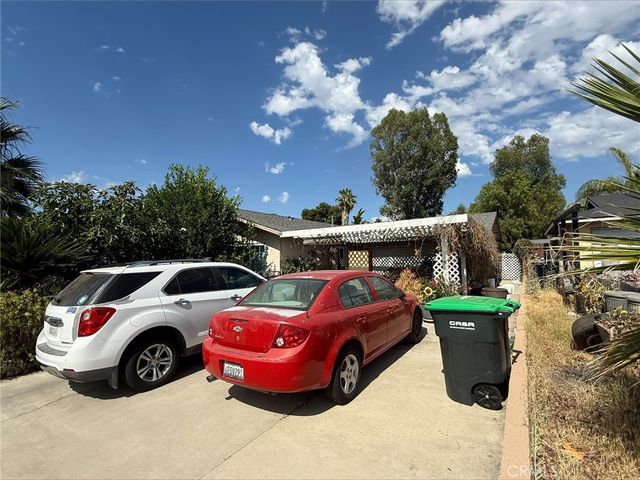 940 Marlyce, Hemet, CA 92543