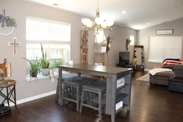 2422 Granite Court, White City, OR 97503