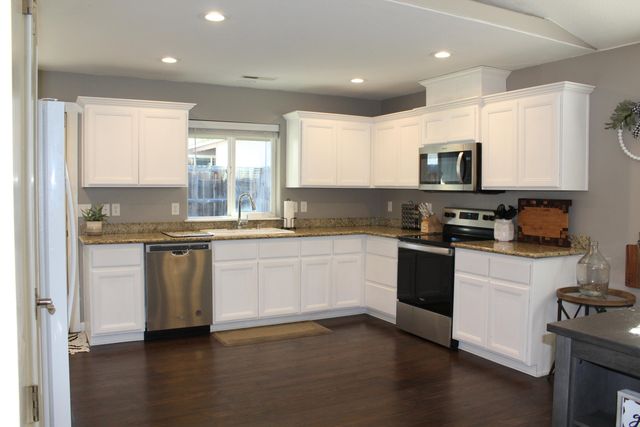 2422 Granite Court, White City, OR 97503