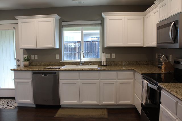 2422 Granite Court, White City, OR 97503