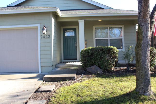 2422 Granite Court, White City, OR 97503