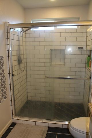 2422 Granite Court, White City, OR 97503