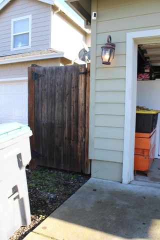 2422 Granite Court, White City, OR 97503