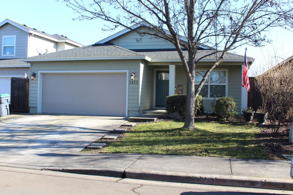 2422 Granite Court, White City, OR 97503