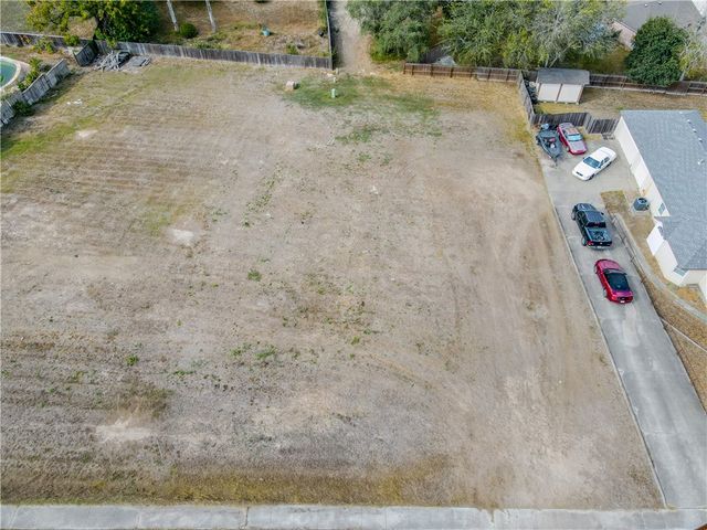 3821 Castle Valley Dr, Corpus Christi, TX 78410