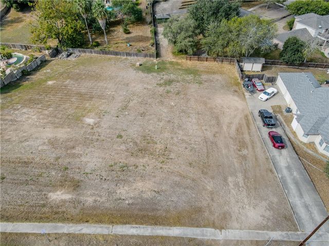 3821 Castle Valley Dr, Corpus Christi, TX 78410